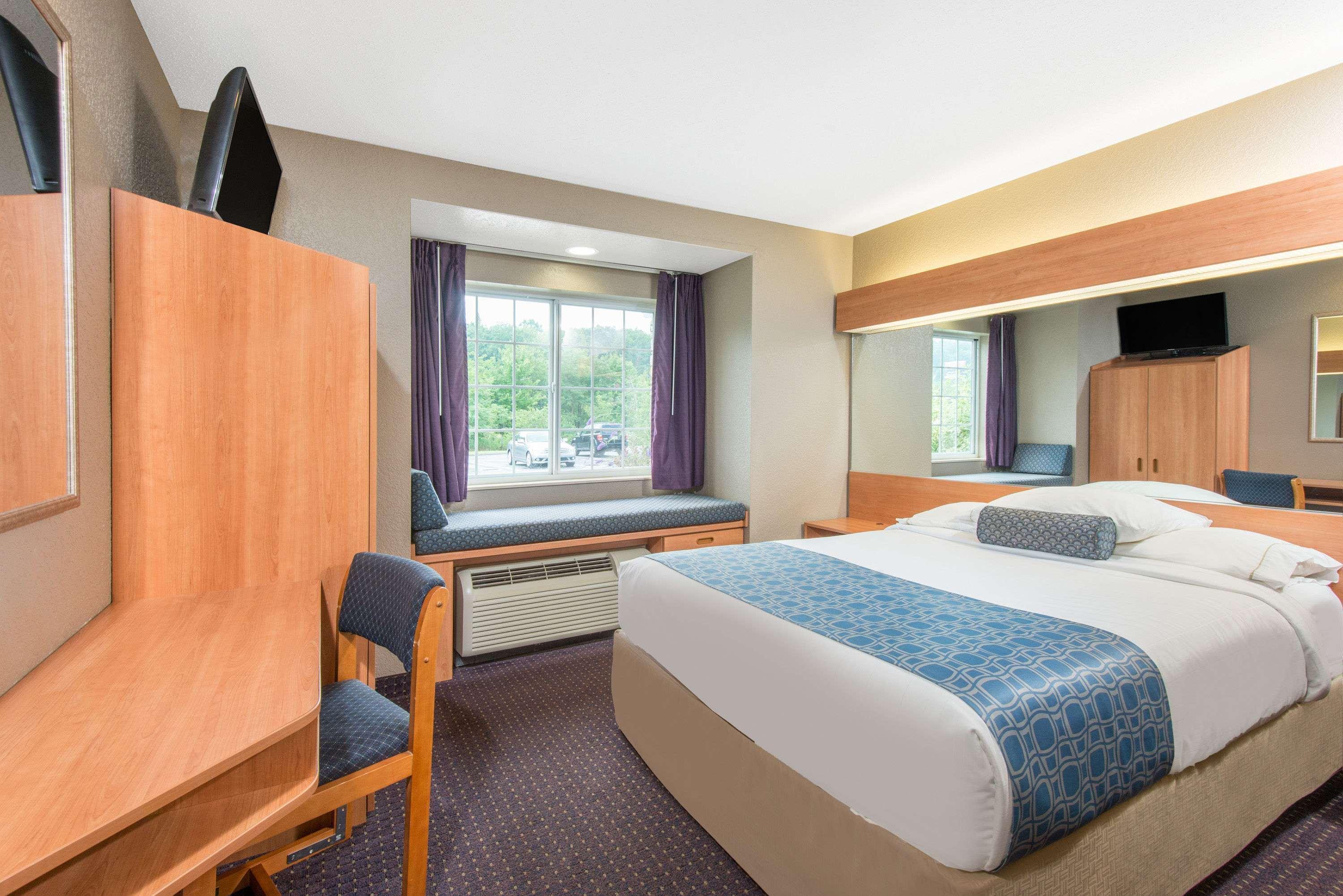 Microtel Inn & Suites By Wyndham Hazelton/Bruceton Mills Eksteriør bilde