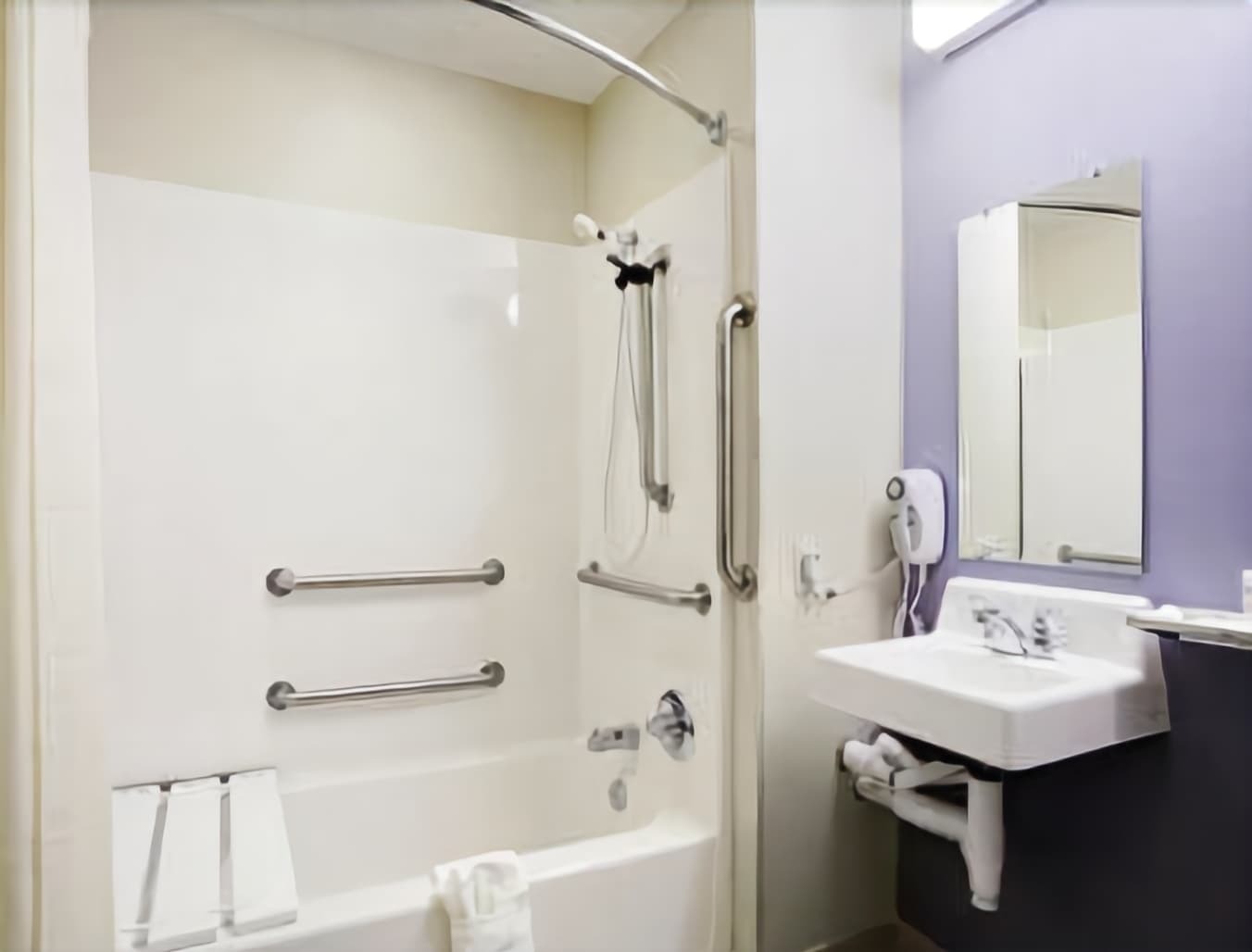 Microtel Inn & Suites By Wyndham Hazelton/Bruceton Mills Rom bilde